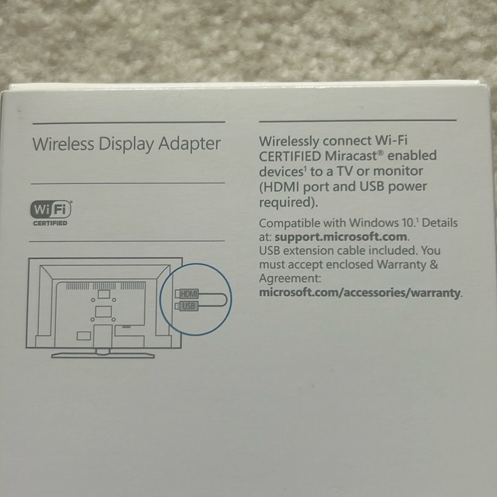 Microsoft Wireless Display Adapter - Picture 3 of 12